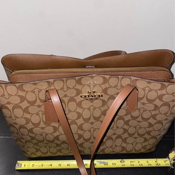 Coach Carryall Tote Bag Signature Canvas - Picture 3 of 10